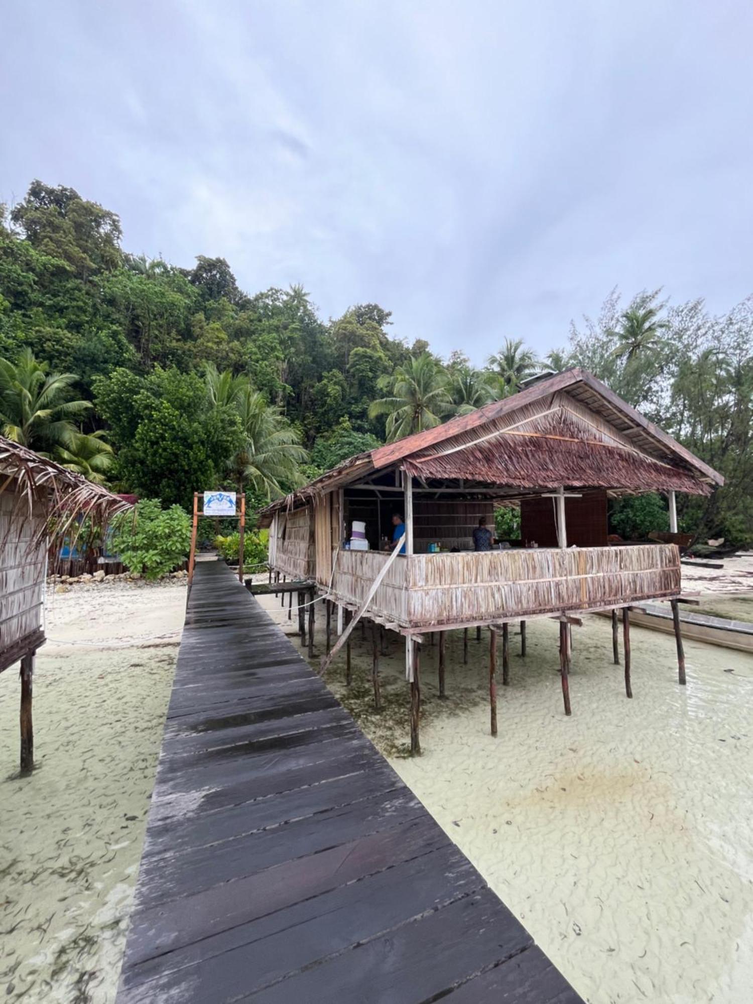 Junior Homestay Kri Ngoại thất bức ảnh