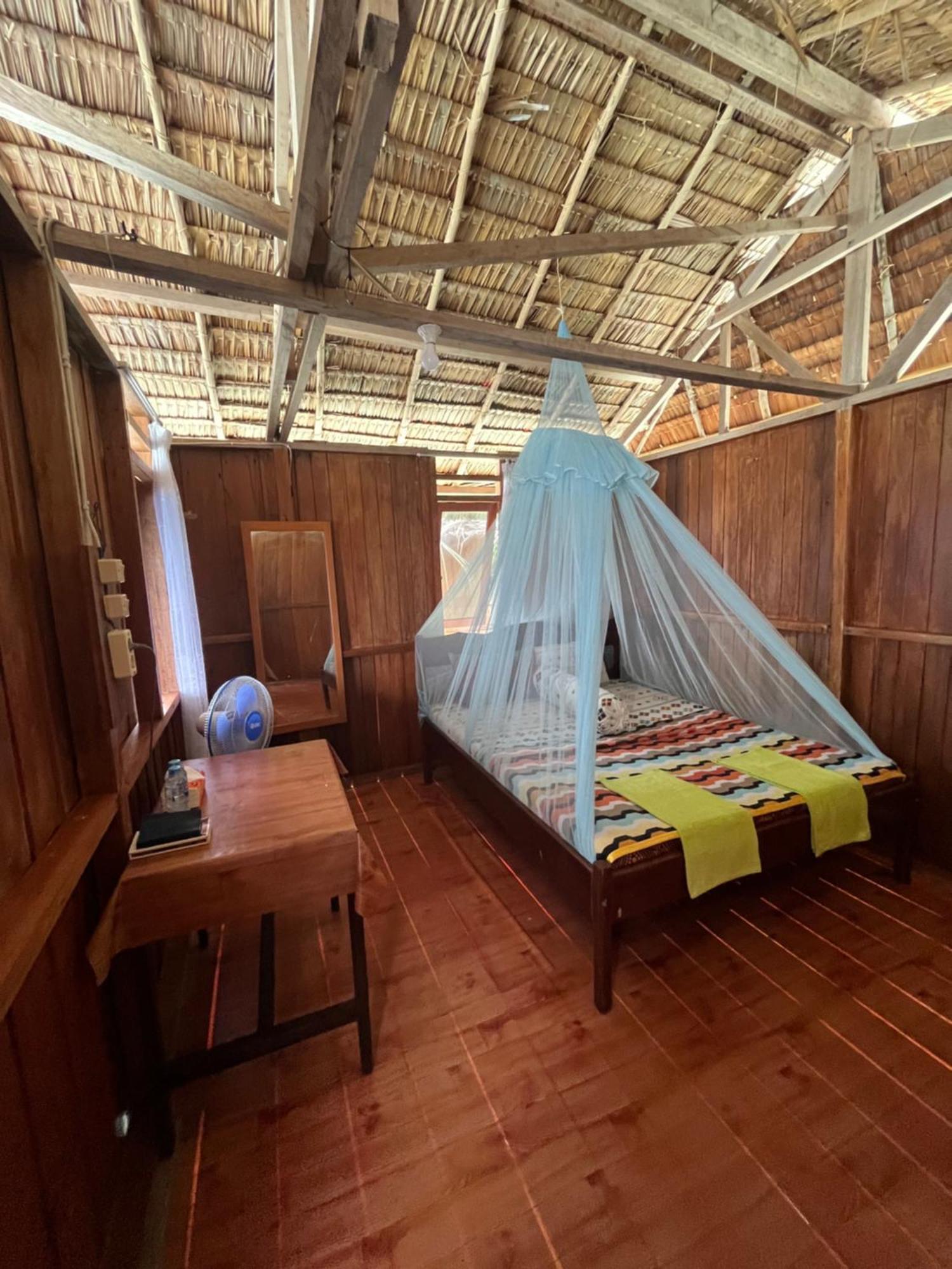 Junior Homestay Kri Ngoại thất bức ảnh