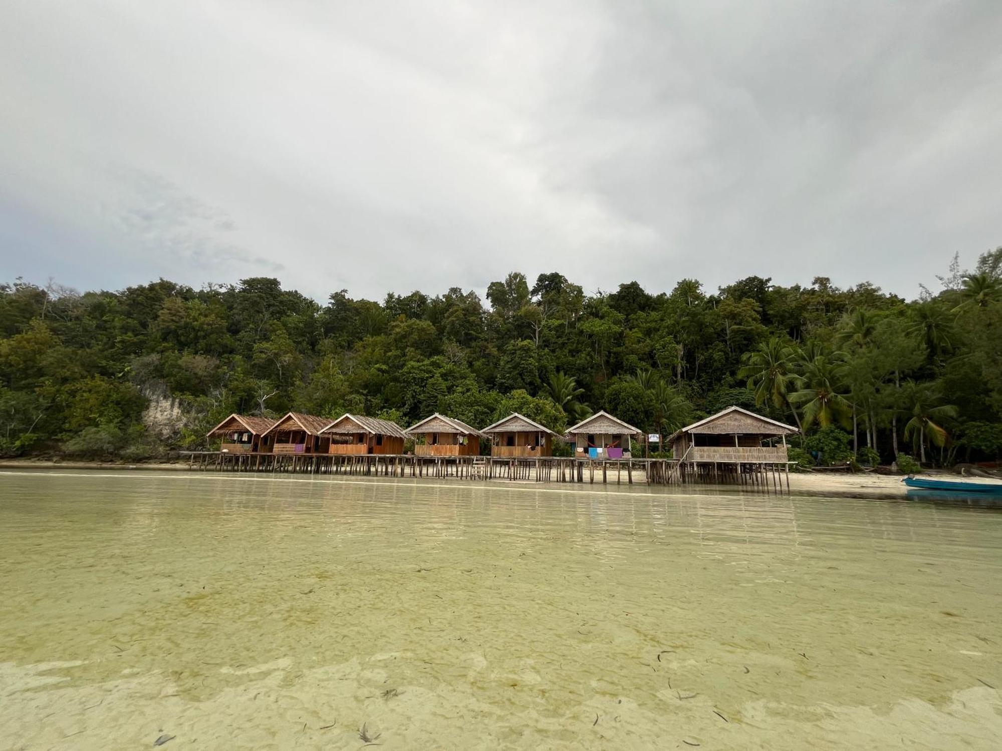 Junior Homestay Kri Ngoại thất bức ảnh