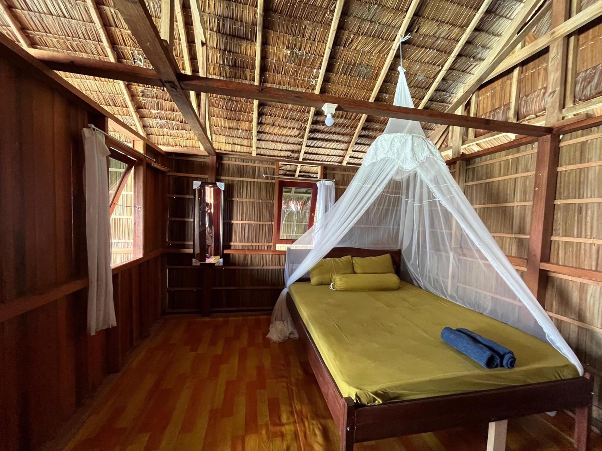 Junior Homestay Kri Ngoại thất bức ảnh