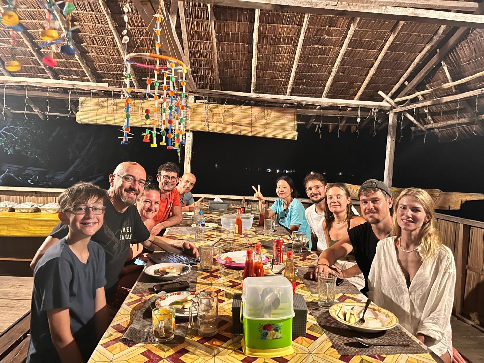 Junior Homestay Kri Ngoại thất bức ảnh